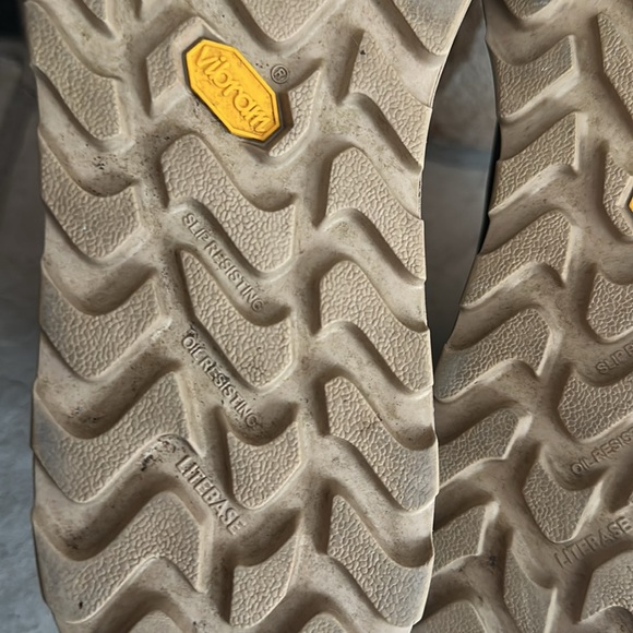 Red Wing #2443 Brown Safety Toe Work Boots - Picture 8 of 14